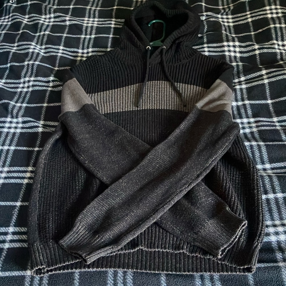 Urban Pipeline Black and Gray Kitted Sweater